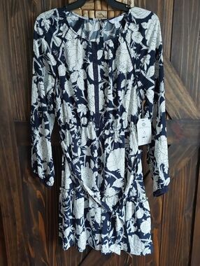 Time and Tru Navy and White Floral Asymmetrical Long-Sleeve Dress
